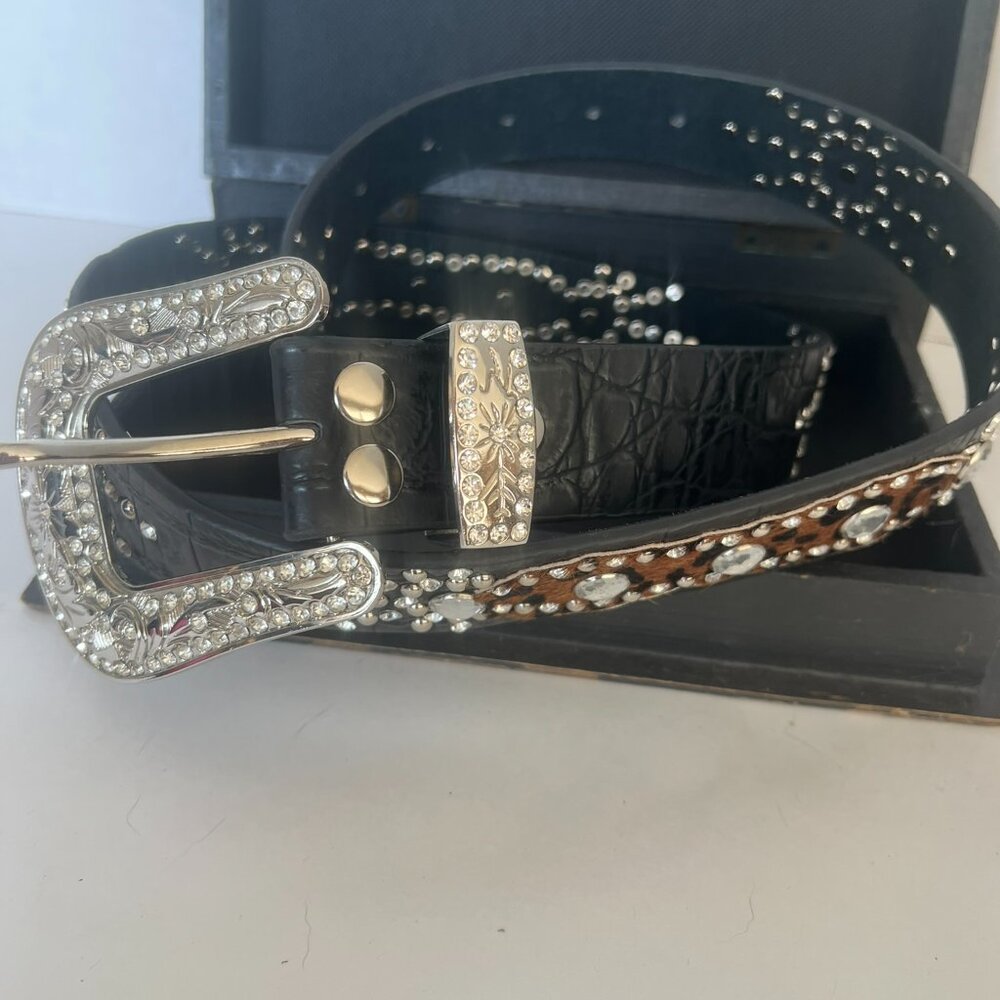 Women`s Belt - Picture 2 of 11